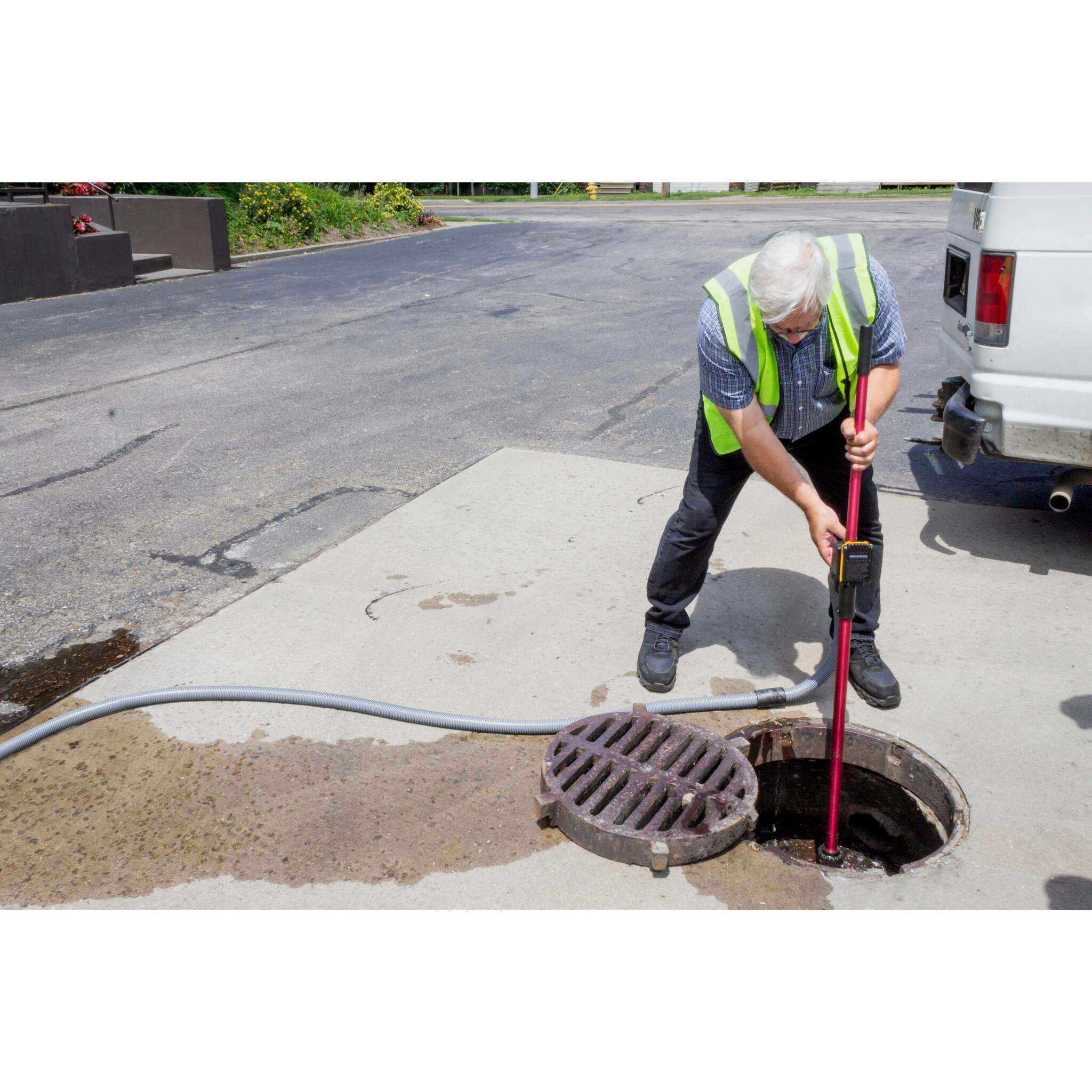 24-Inch Comfort Grip Handle for Extended Reach in Deep Applications
