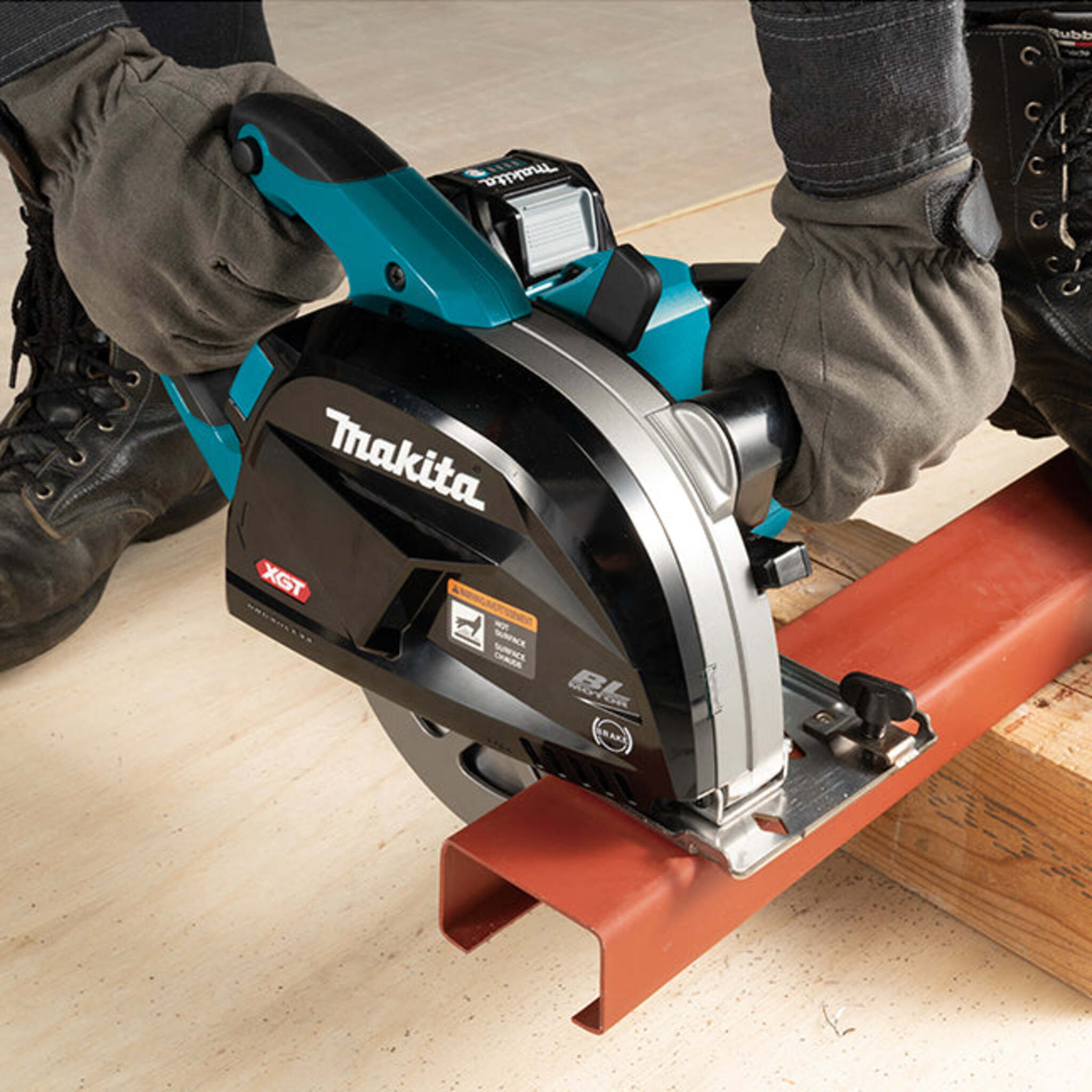 Makita CS002GZ 40Vmax XGT Brushless 7-1/4" Metal Cutting Circular Saw | Soft Start, Electric Brake, LED Job Light | Tool Only – Battery Sold Separate