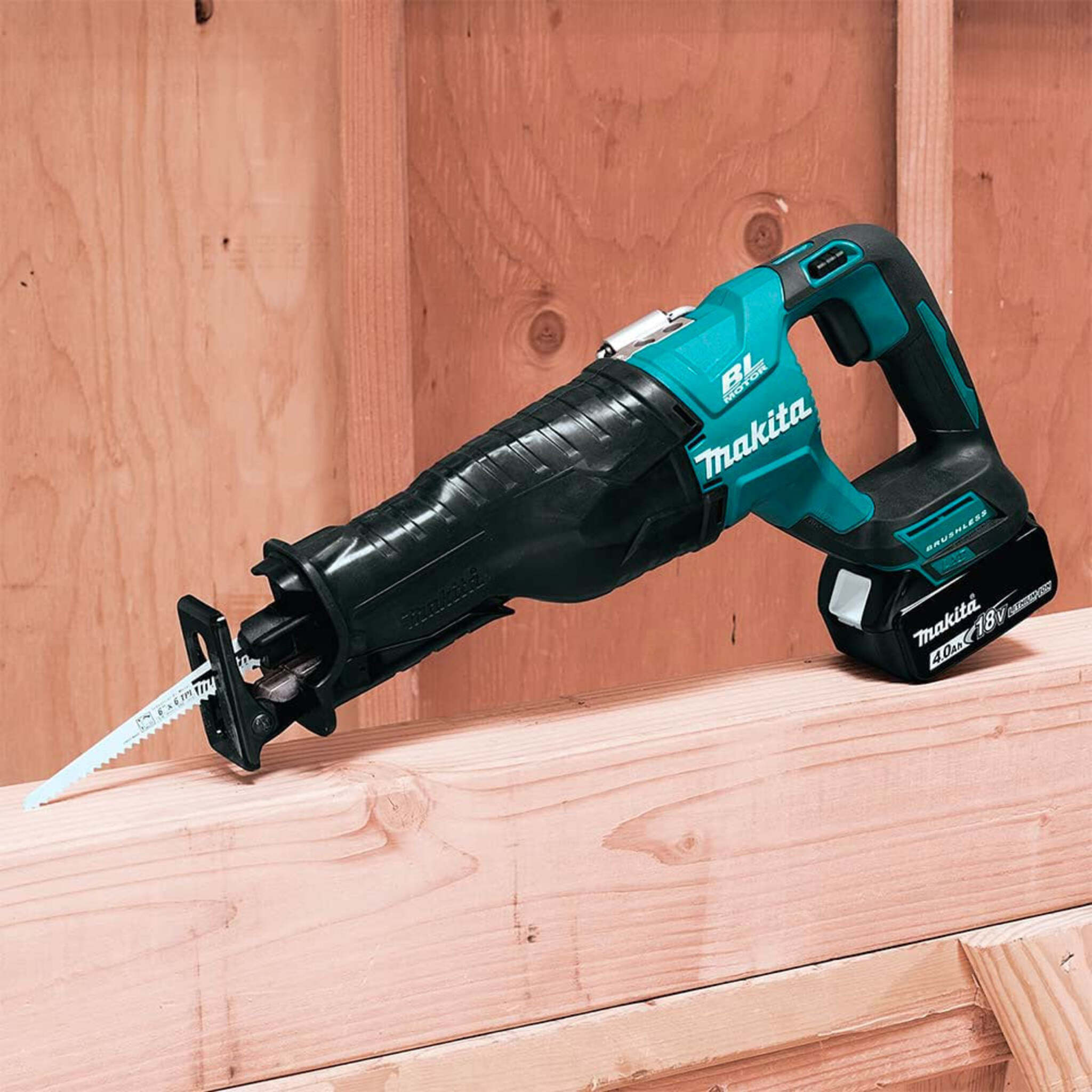 Makita DJR187Z 18V LXT Brushless Reciprocating Saw (Tool Only) - XPT Protection, 2-Speed Control, Toolless Blade Change, Vertical Crank, LED Light