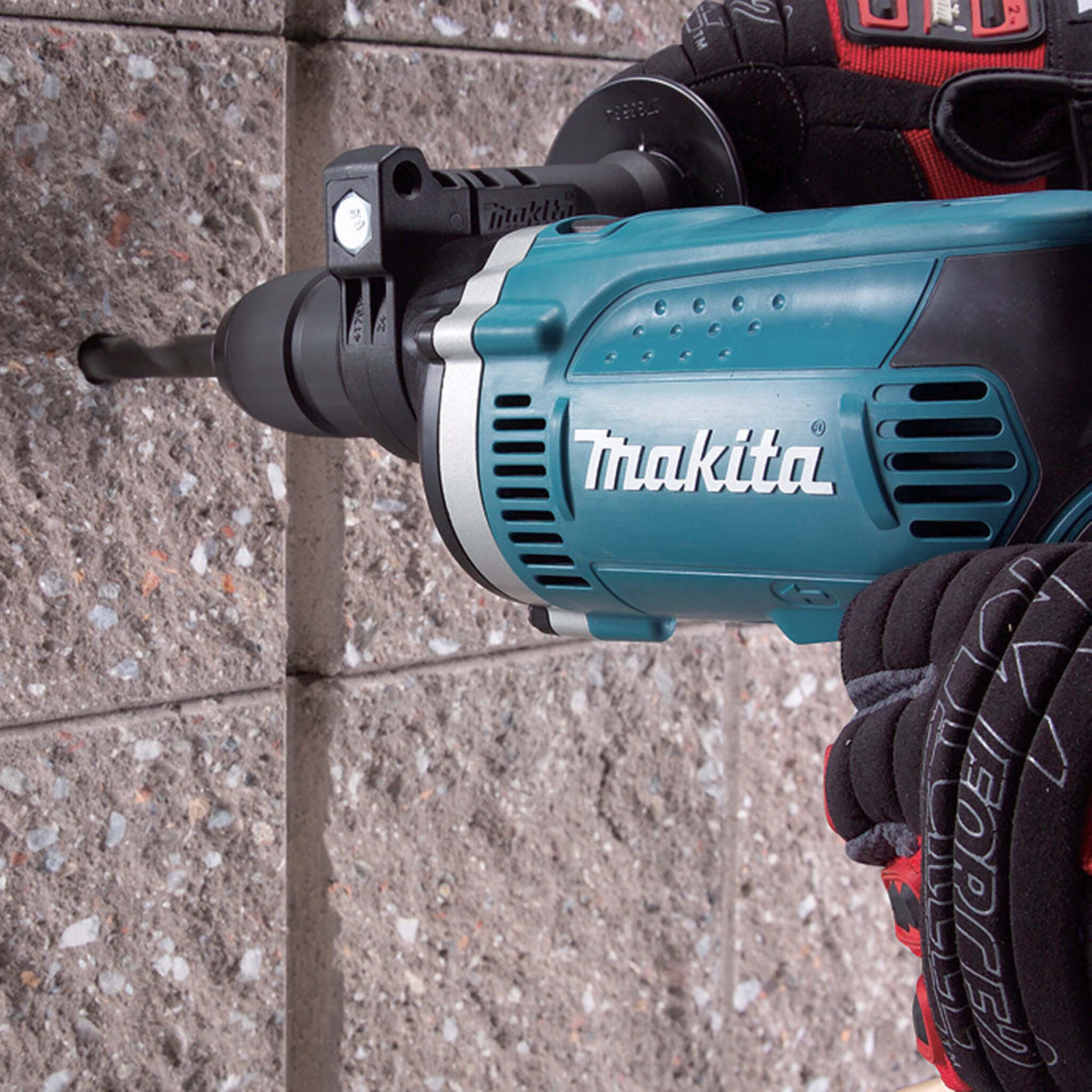 Makita HP1631K 5/8" Hammer Drill with Keyless Chuck, Aluminum Gear Housing, 360° Swivel Handle & Case for Concrete, Steel, Wood