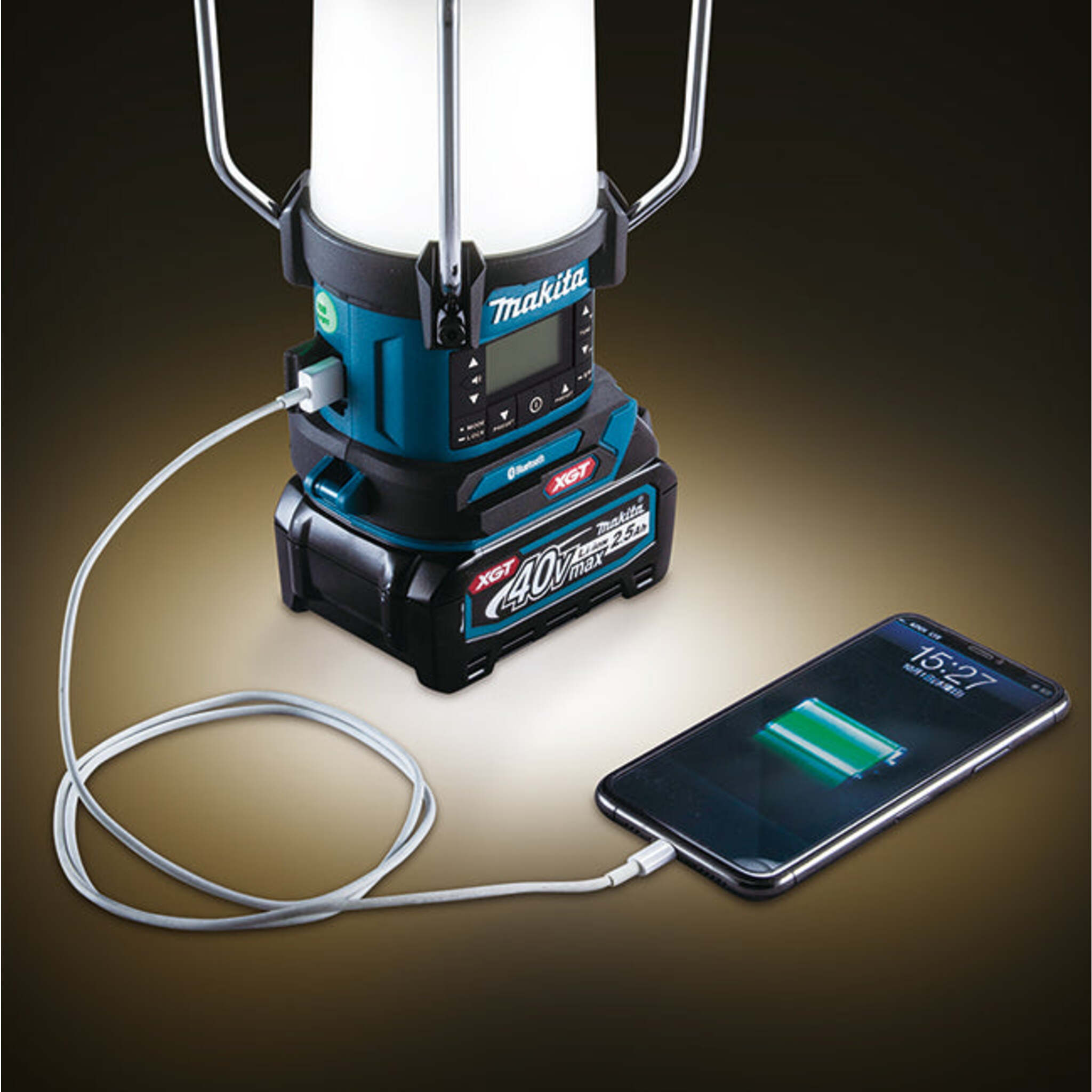 Makita 40V max XGT Cordless Lantern Radio w/ Bluetooth, XPT, & Flashlight MR010G - 310 Lumens, 33-Hour Lantern, 9-Station FM, USB Charging, Durable