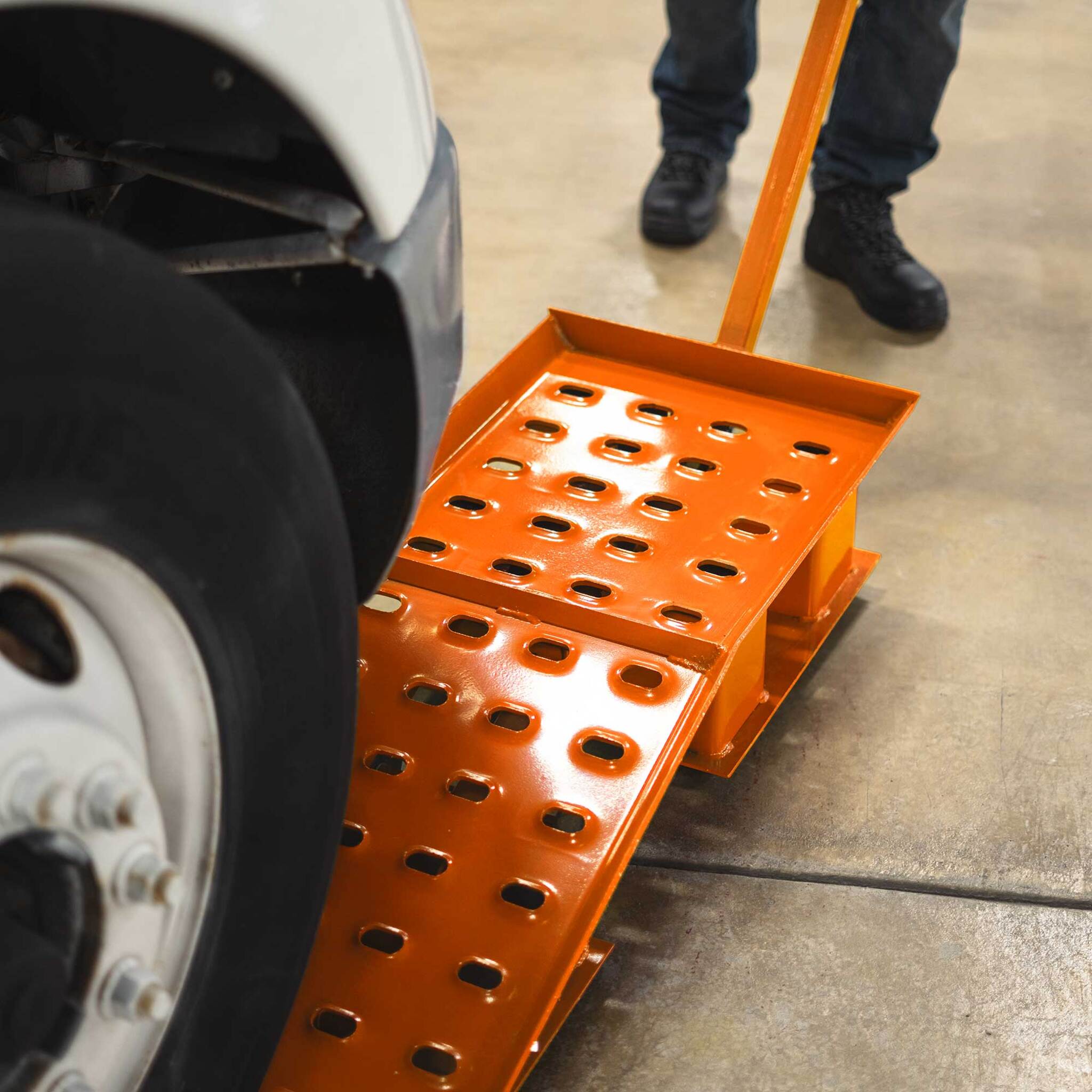 Strongarm Super Heavy-Duty Truck Ramps | 20-Ton Capacity | Retractable Handles & Non-Skid Pads for Safe Lifting of Large Vehicles Up to 16" Tire Width