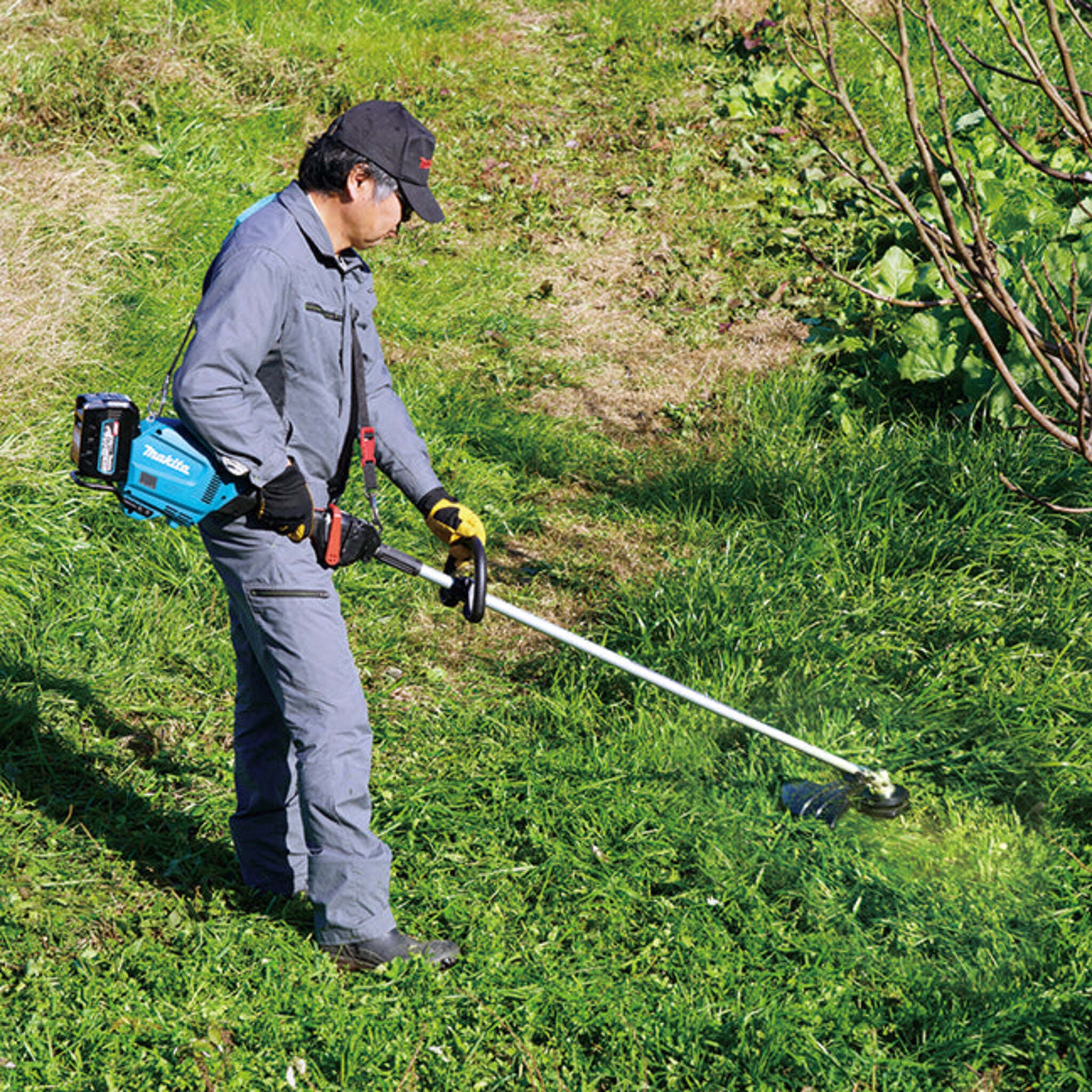 Makita 40Vmax XGT Brushless 17-3/4" Line Trimmer, w/ Battery & Charger - 5.0Ah x2 Kit, Variable Speed/Rotation, IPX4 Water Resistant, Electric Brake