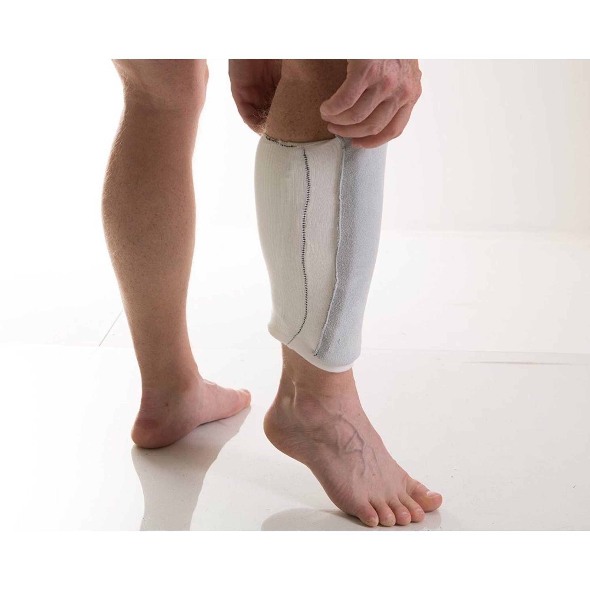 Impacto 810-10 Pull-On Shin Protector Ergonomics - Cleanflow