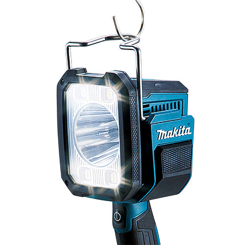 Makita 40V max XGT Cordless L.E.D Spot-Light ML007G - 1,250 Lumens, 4-Mode Operation, Long-Range, Ergonomic Design, Pivoting Head, Battery Indicator