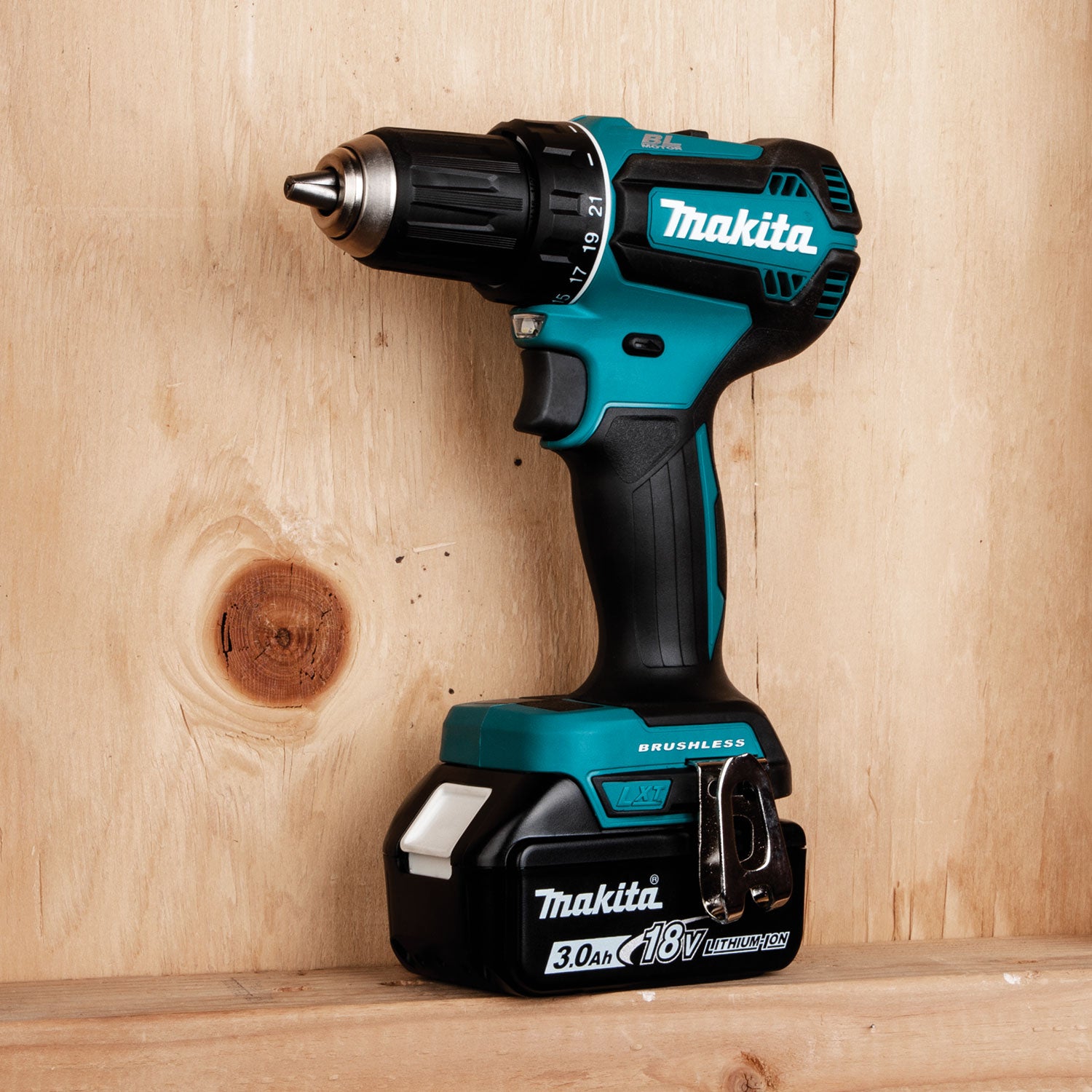 Makita DDF485Z 18V LXT Brushless 1/2" Drill-Driver - Tool Only, Compact, High Torque, XPT™ Protection, 21 Clutch Settings, Dual LED, Ergonomic Grip