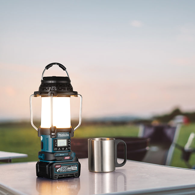 Makita 40V max XGT Cordless Lantern Radio w/ Bluetooth, XPT, & Flashlight MR010G - 310 Lumens, 33-Hour Lantern, 9-Station FM, USB Charging, Durable