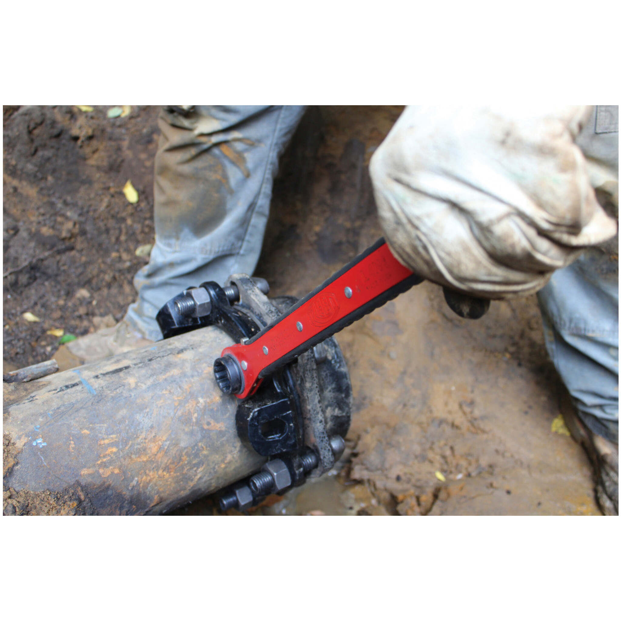 Thru-Bolt Ratchet Wrench with Four Socket Sizes for Mechanical Joints, Flange Bolts, and Repair Clamps | Made in USA