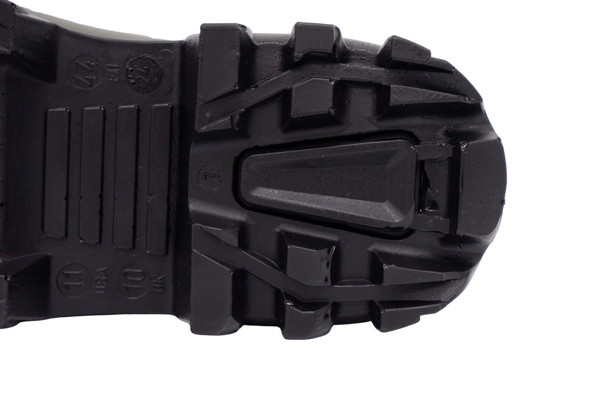 Close-up of Bekina Thermolite Z090GG insulated safety boot durable outsole