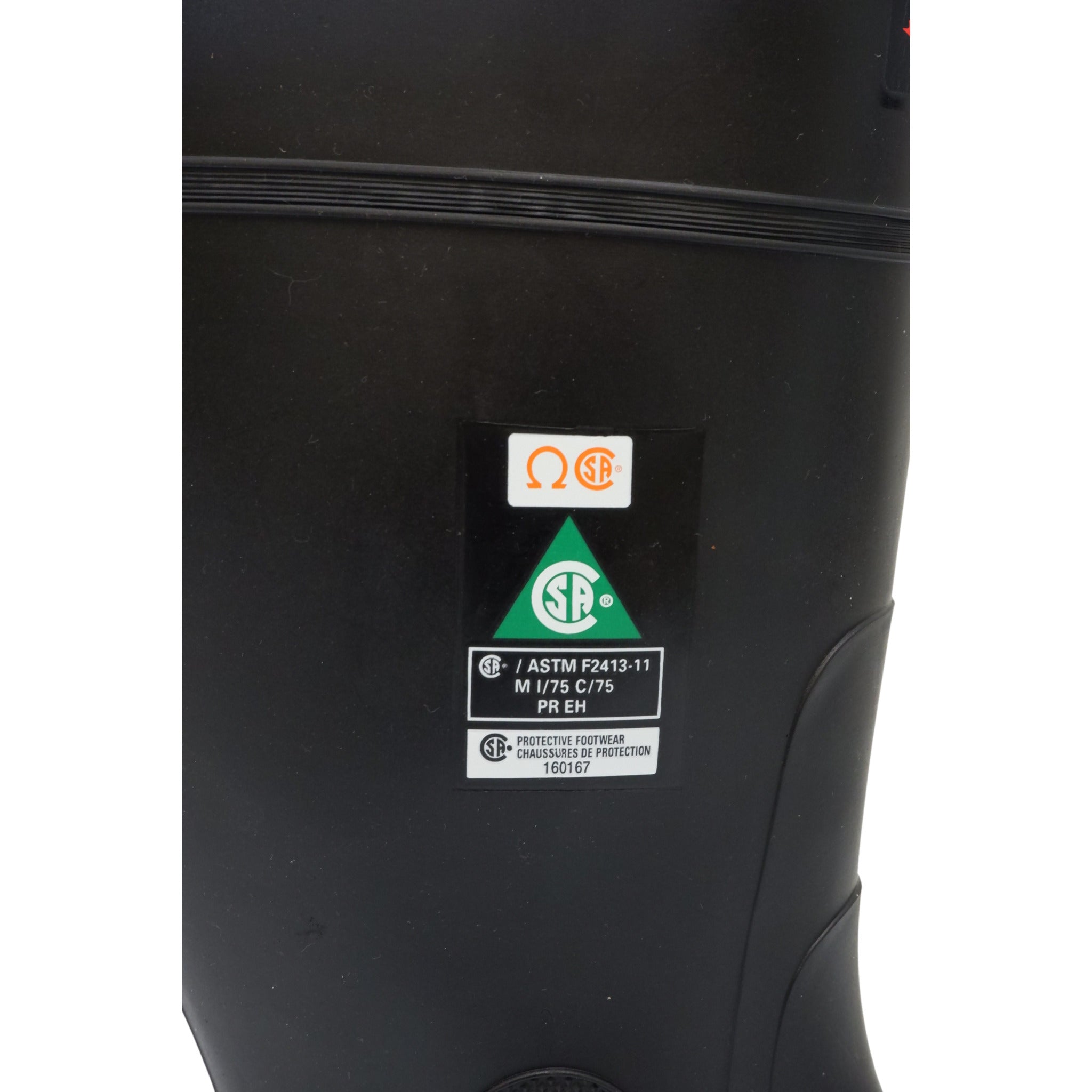 Baffin Maximum STP logo and waterproof upper detail