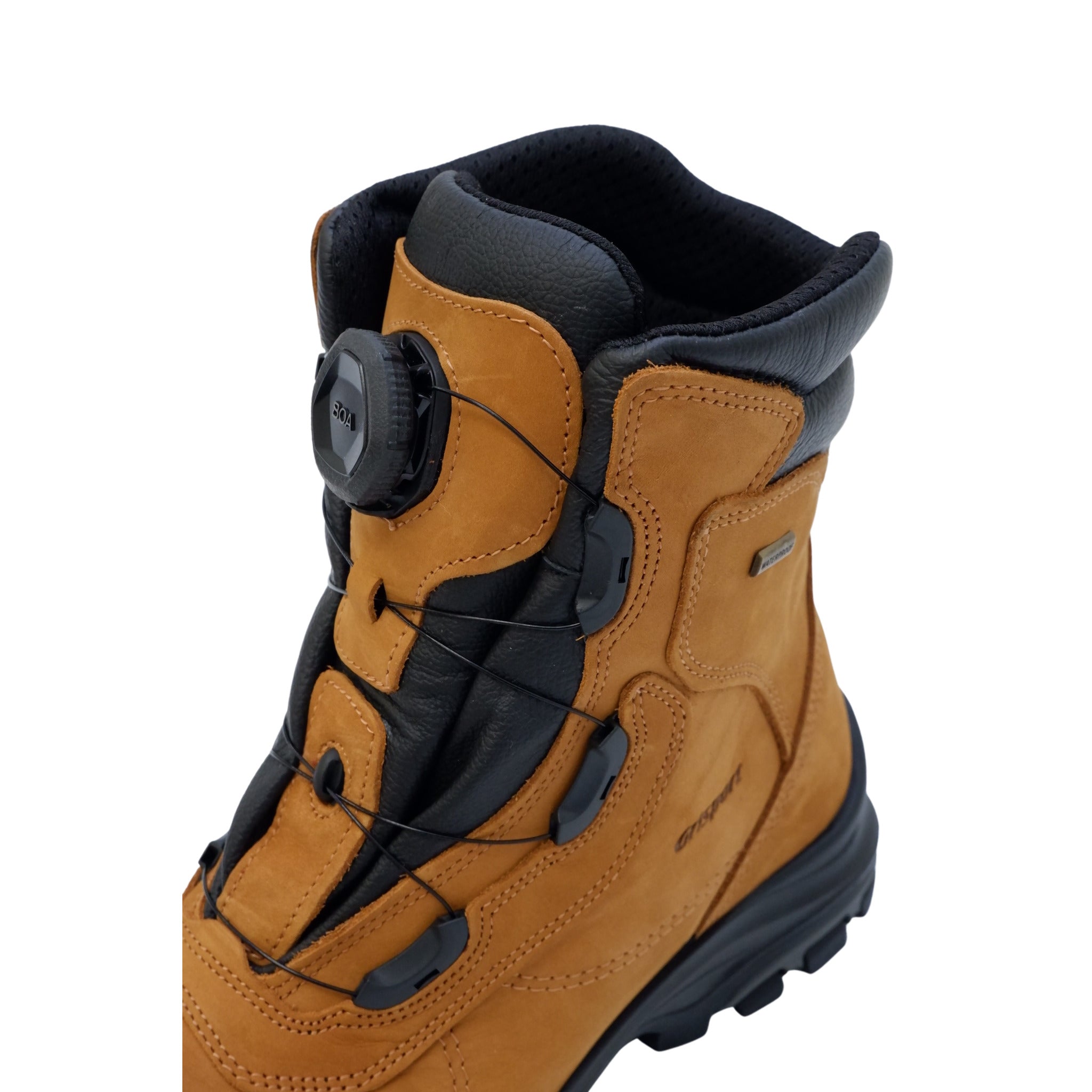 Soft padded collar and upper lining detail