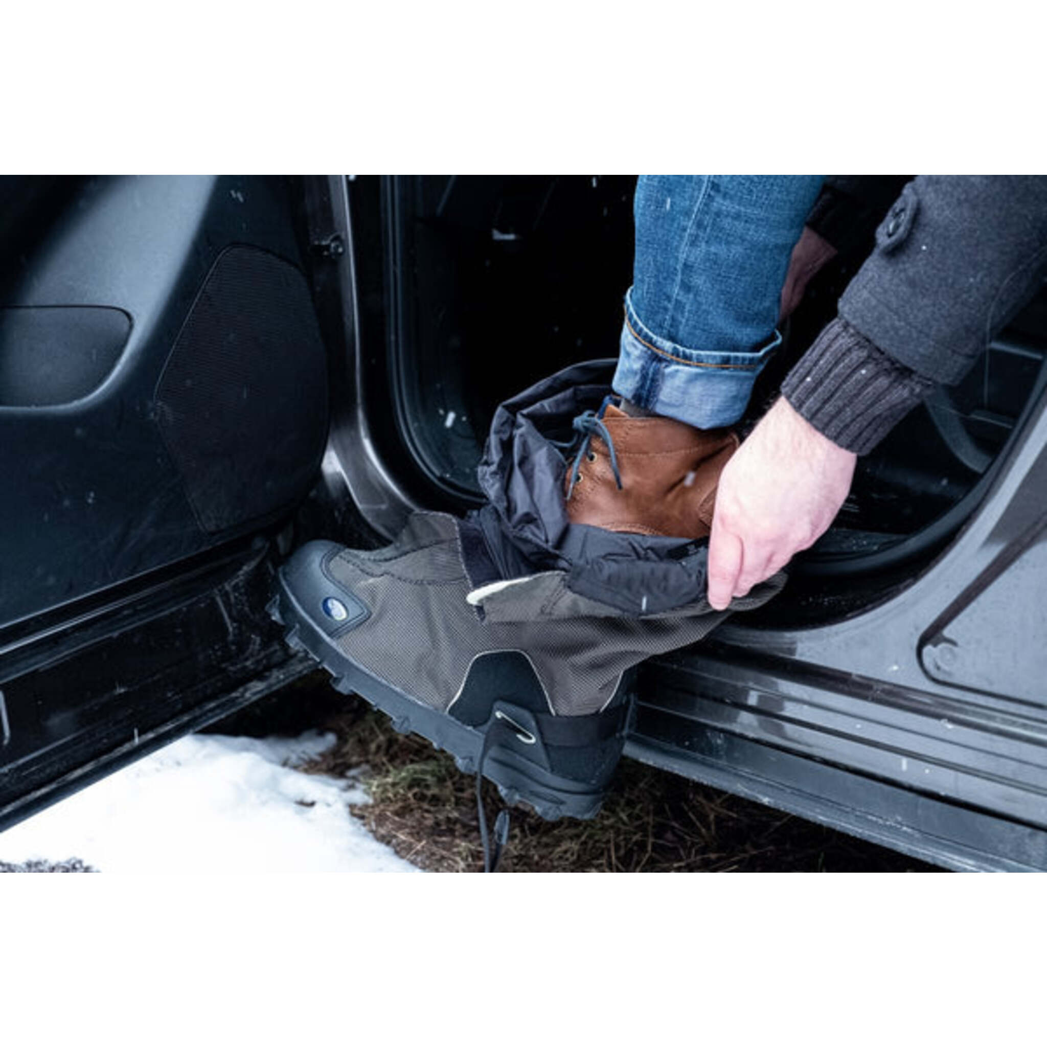 NEOS Navigator 5 overshoes with quick release easy on off closure